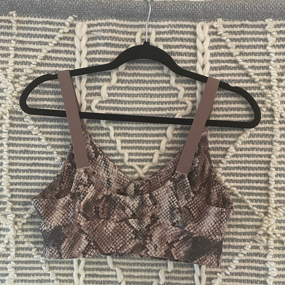 Aerie Offline Sports Bra/Bralette | Size M - Picture 2 of 3